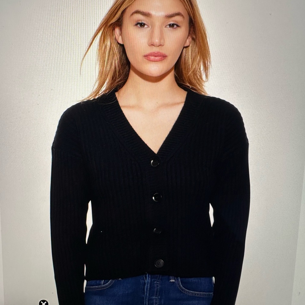 Blue & Cream THE TILE CLUB, Beatrice Ribbed Cardigan Black Sweater